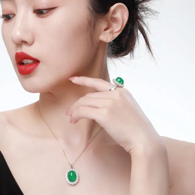 千叶珠宝 色玛瑙时尚珠宝#好运天然 玉髓 吊坠 女款