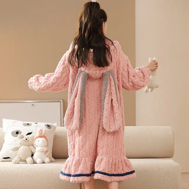 俞兆林 可爱小兔卡通高级感柔软保暖珊瑚绒长款连帽睡衣浴袍甜美少女舒适家居服睡袍 秋冬季 女款