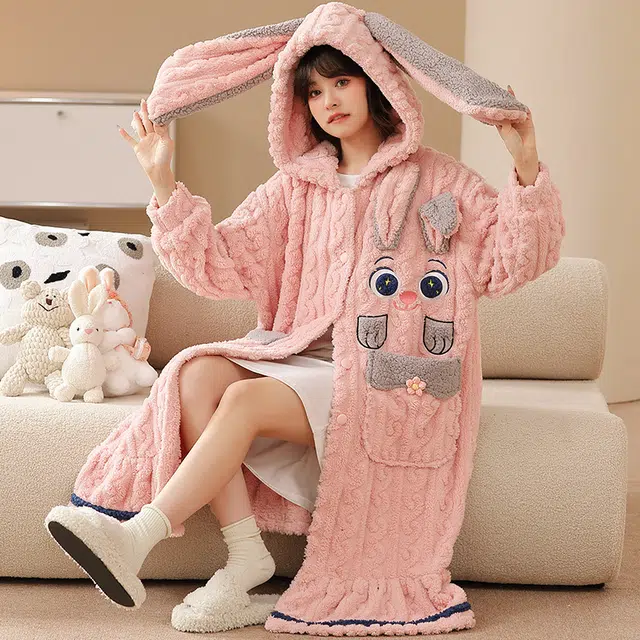 俞兆林 可爱小兔卡通高级感柔软保暖珊瑚绒长款连帽睡衣浴袍甜美少女舒适家居服睡袍 秋冬季 女款