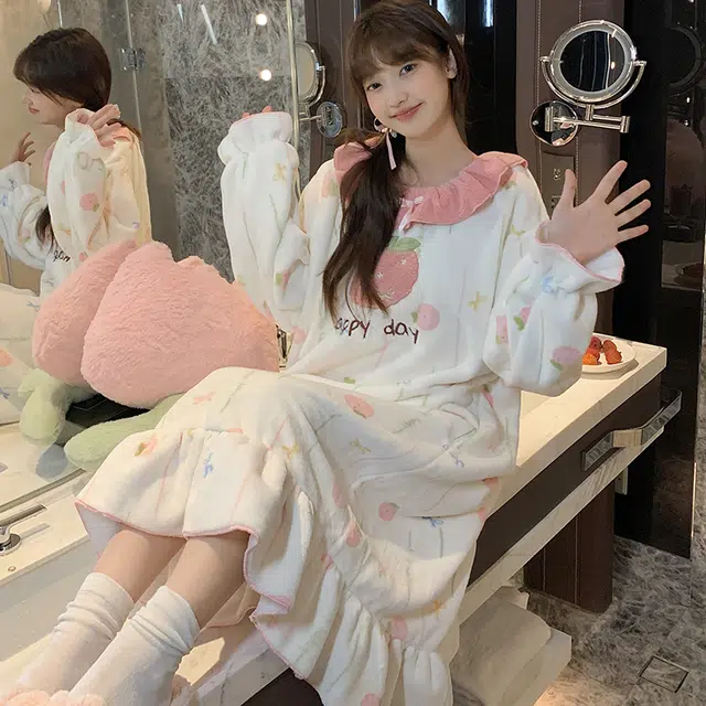 俞兆林 高级感甜美卡通圆领柔软法兰绒长袖中长裙可爱少女学生舒适家居服睡裙 秋冬季 女款