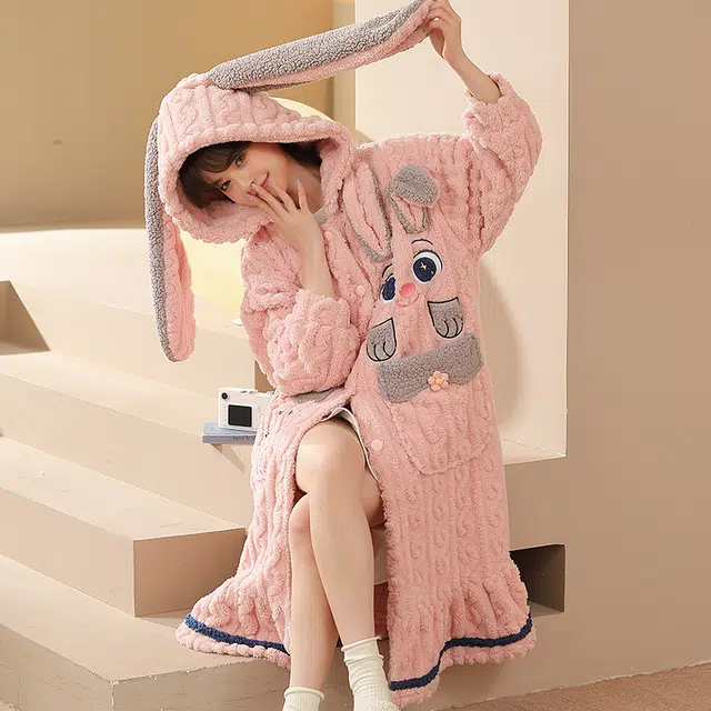 俞兆林 可爱小兔卡通高级感柔软保暖珊瑚绒长款连帽睡衣浴袍甜美少女舒适家居服睡袍 秋冬季 女款