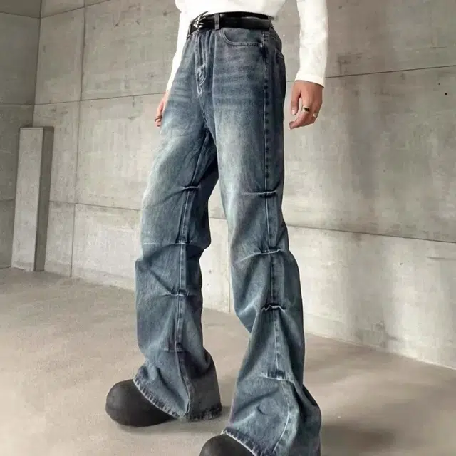 木木兔 美式高街复古水洗褶皱牛仔裤 男款