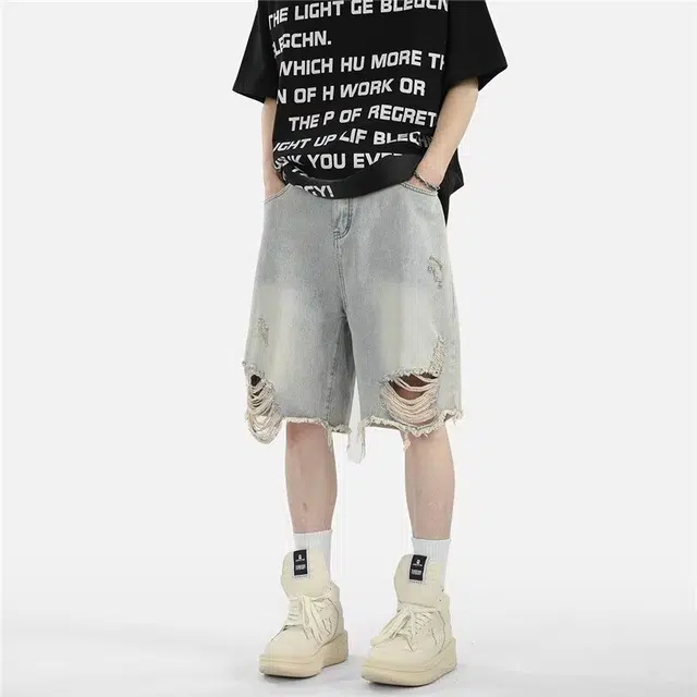 木木兔 美式破洞水洗复古潮牌高街痞帅休闲百搭小众时尚设计感五分裤牛仔短裤 男款