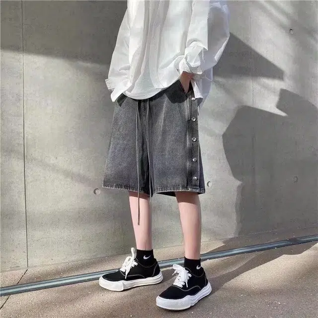 木木兔 美式复古潮牌排扣休闲百搭小众薄款阔腿时尚设计感五分裤牛仔短裤 男款