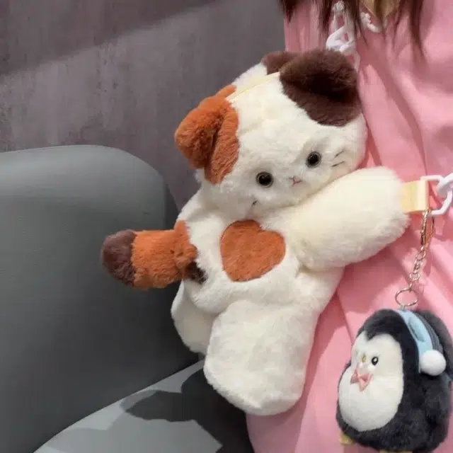 绿野客 三花小猫趴趴包包 可爱玩偶百搭时尚背 毛绒 斜挎包 中号 白色