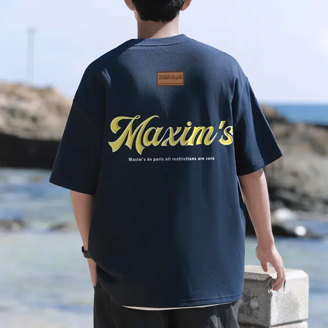 maxim's de paris LOGOT