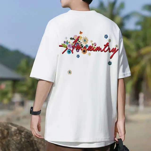 maxim's de paris T