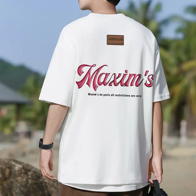 maxim's de paris LOGOT