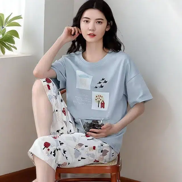 黛尔佳人 韩版时尚短袖上衣柔软舒适透气七分裤夏季睡衣套装 女款