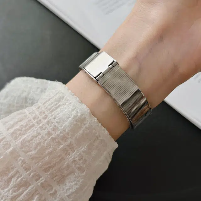 9pro1098watch54