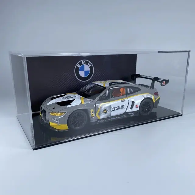 124M4 GT3