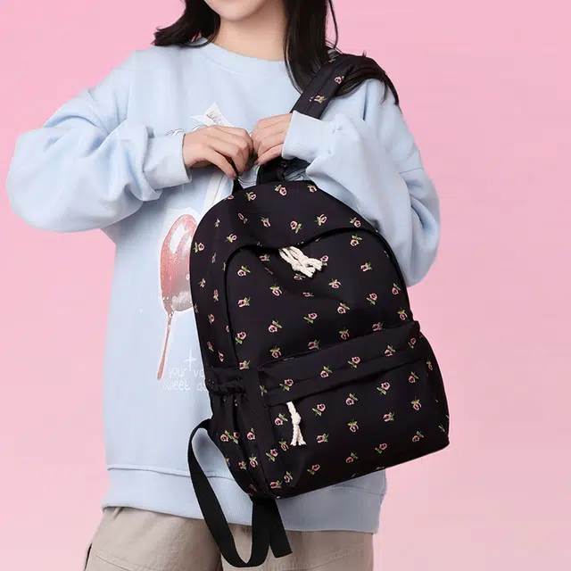 南潇湘 时尚简约潮流 尼龙布 双肩包 女款 黑色/白色
