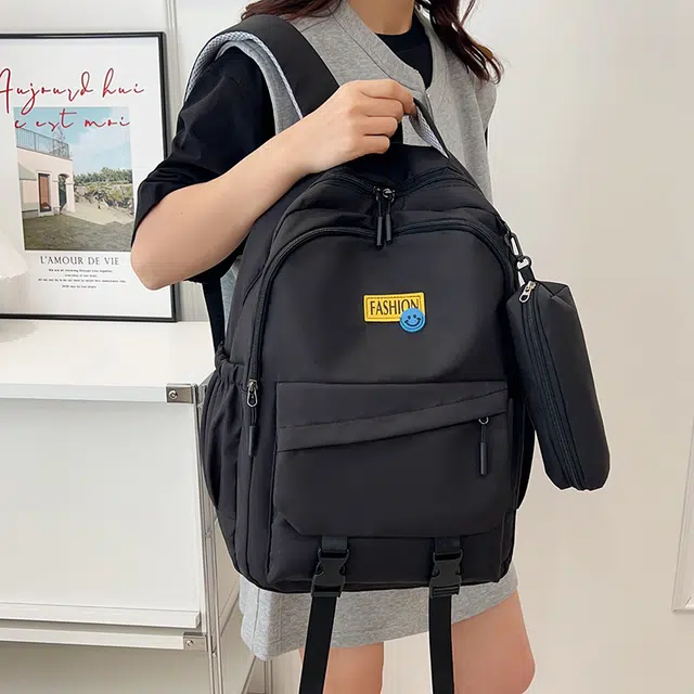 南潇湘 撞色系轻便百搭个性气质高级感潮流时尚学生上课书包 尼龙布 背包双肩包 男女同款情侣款 黑色/红色/紫罗兰/蓝色