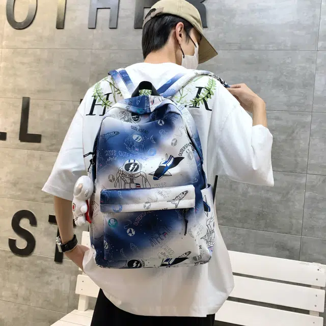南潇湘 小清新休闲高颜值韩版背包初中生高中生大学生上课百搭书包 尼龙布 双肩包 男女同款情侣款 蓝色/绿色/咖啡色/黑色