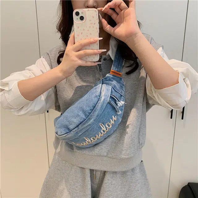 南潇湘 时尚潮流百搭出行 牛仔布 腰包 常规 男女同款情侣款 浅蓝色/黑色/深蓝色