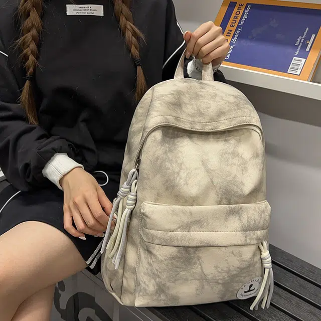 南潇湘 字母印花轻便简约国风上课百搭书包 尼龙 双肩包 常规 男女同款情侣款 米白色/黑色/粉红色/酒红色/绿色