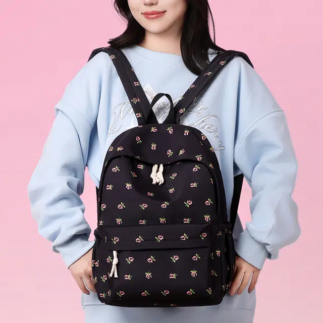 南潇湘 时尚简约潮流 尼龙布 双肩包 女款 黑色/白色