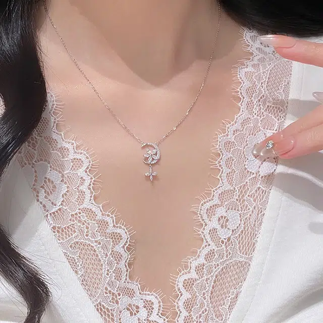 饰之颜 简约气质浪漫星月韩系 轻奢小众高级感 星星月亮流苏吊坠 锁骨链 日常百搭 不锈钢 项链 女款