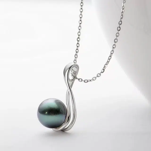 925