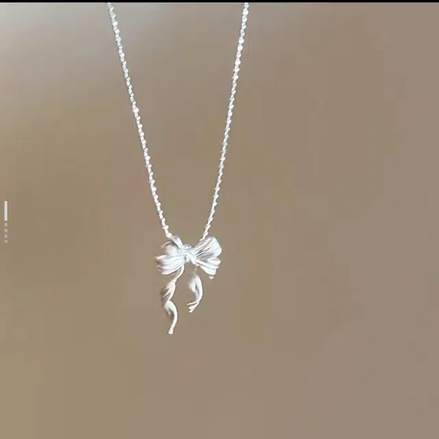 饰之颜 法式蝴蝶结 个性精致轻奢小众设计感灵动甜美 锁骨链好运 合金 项链 女款