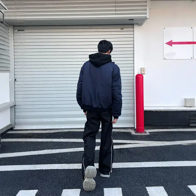 UNA RETA vibevintagebomber