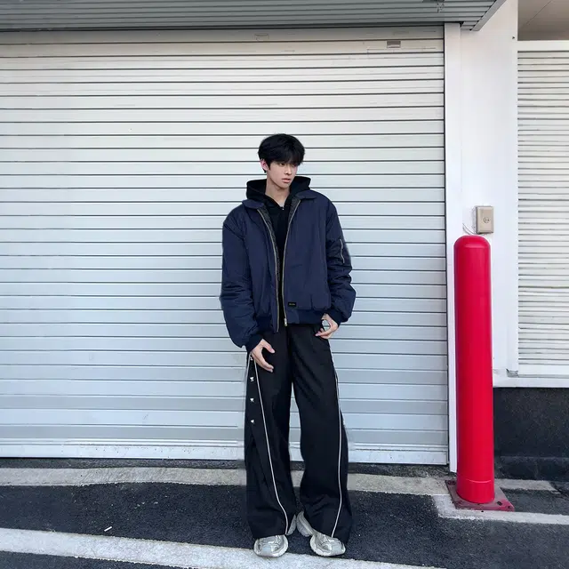 UNA RETA vibevintagebomber