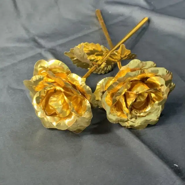 悦米乐 蚀金玫瑰手工摆件玫瑰花 金箔玫瑰花 永不凋谢的爱情象征 其他静态模型