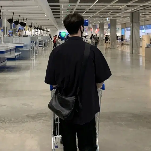 徐百货 薄款高街宽松高级感百搭纯色夏季短袖衬衫 男女同款
