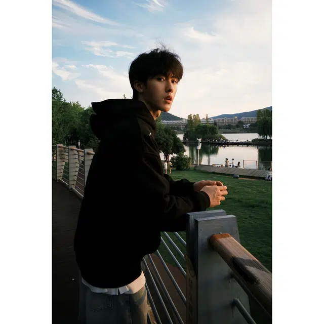 徐百货  美式复古字母刺绣卫衣高街独特高级感百搭情侣装帽衫外套潮流棒球服 男女同款