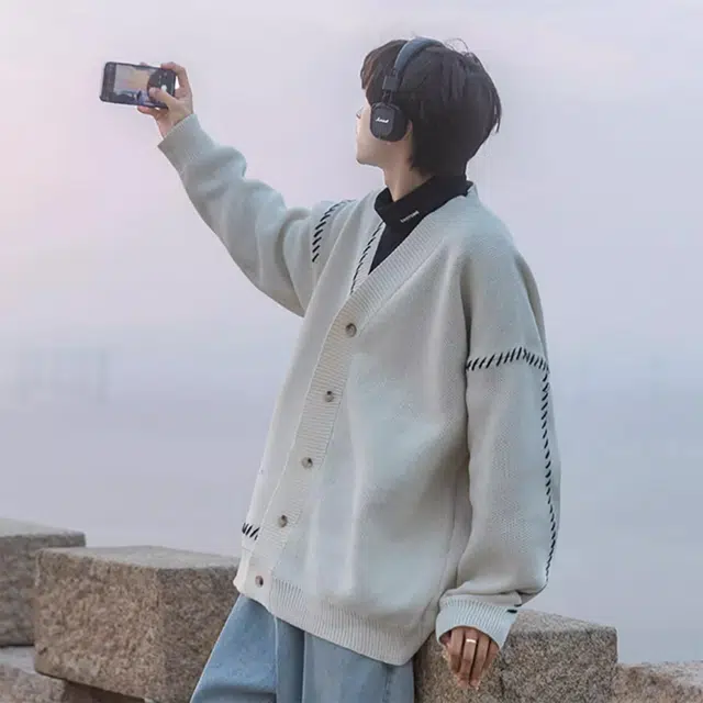 V