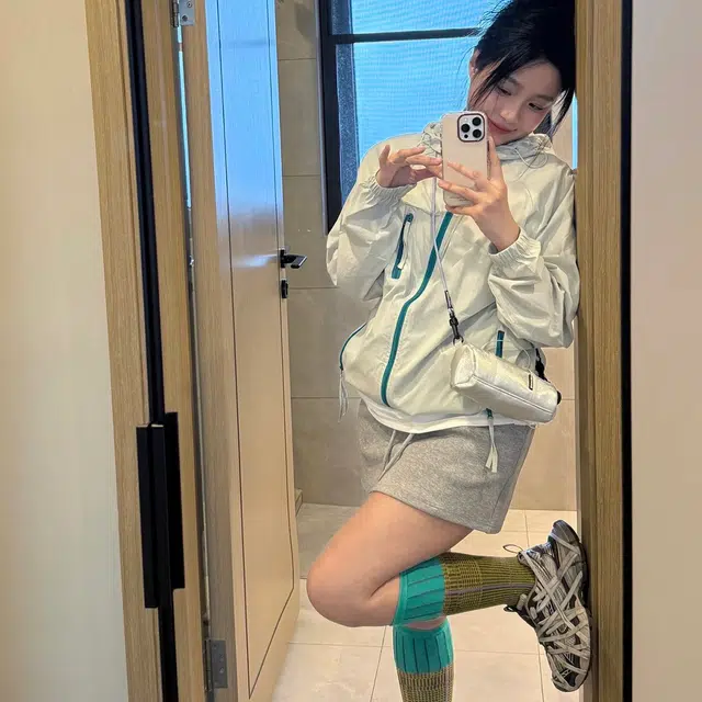 徐百货 夏季薄款多巴胺连帽上衣外搭美式户外高级感防紫外线宽松设计感百搭防晒服 男女同款