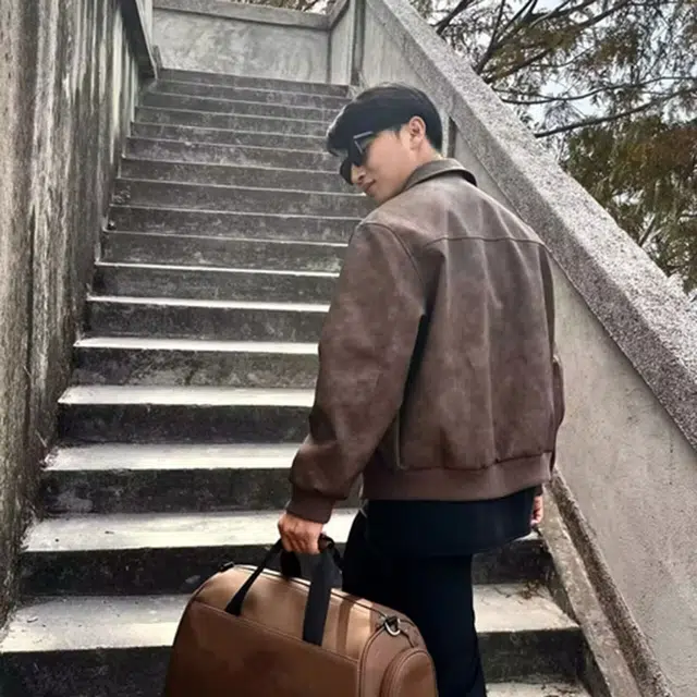 徐百货 美式复古铆钉夹克春秋潮牌翻领短款高级感机车外套情侣皮衣 男女同款