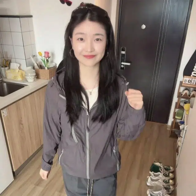 徐百货 美式高级感轻量薄款穿搭长袖连帽外套潮流休闲透气运动撞色百搭夏季防晒服 男女同款