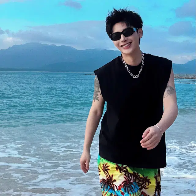 徐百货 坎肩夏季美式高街圆领上衣高级感痞帅潮流背心 男女同款