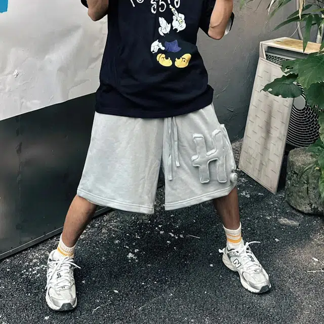 Hi