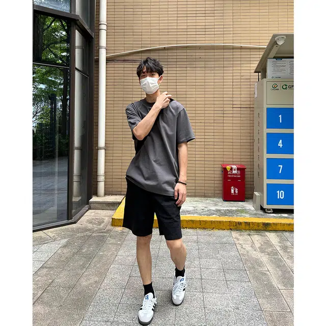 徐百货 美式潮牌简约纯色百搭潮流五分裤夏季透气宽松直筒运动卫裤休闲短裤 男女同款