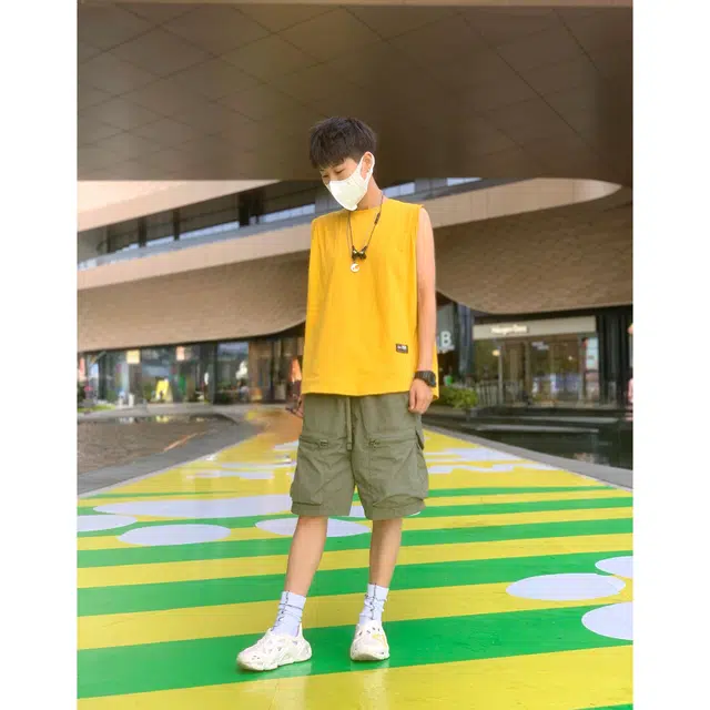 徐百货 美式潮牌时尚工装夏季薄款透气大口袋纯色潮流百搭宽松五分裤休闲短裤 男女同款