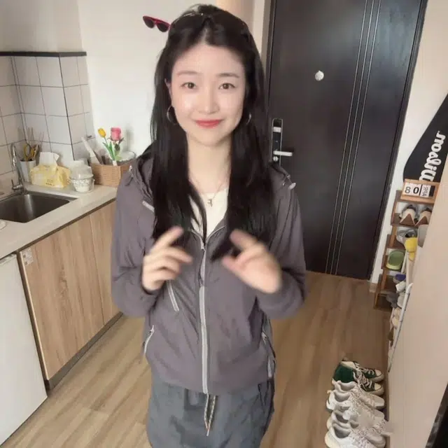 徐百货 美式高级感轻量薄款穿搭长袖连帽外套潮流休闲透气运动撞色百搭夏季防晒服 男女同款