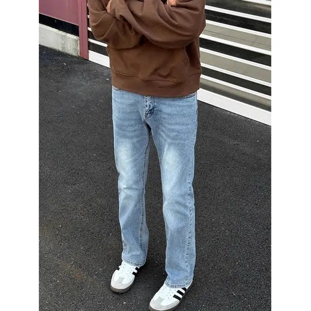 徐百货 薄款弯刀美式高街直筒微喇宽松舒适潮流百搭长裤牛仔裤 男女同款