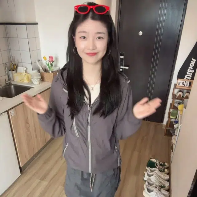 徐百货 美式高级感轻量薄款穿搭长袖连帽外套潮流休闲透气运动撞色百搭夏季防晒服 男女同款
