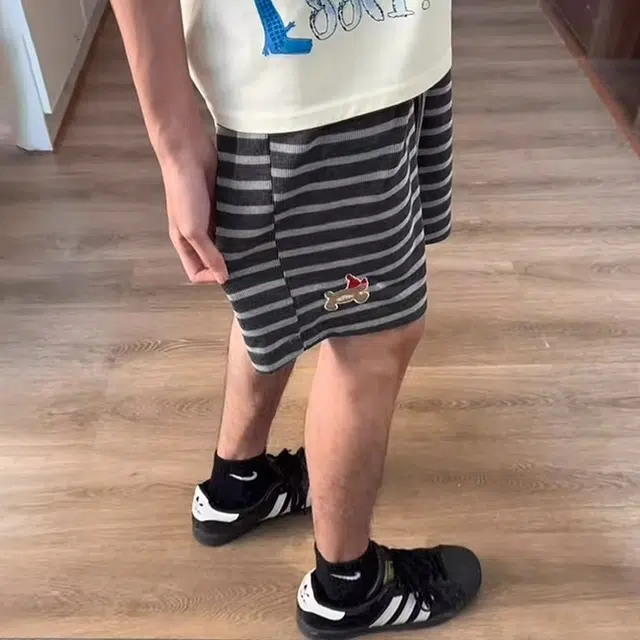 徐百货 美式黑白条纹小狗刺绣五分裤夏季薄款复古运动中裤高街宽松百搭慵懒风休闲短裤 男女同款