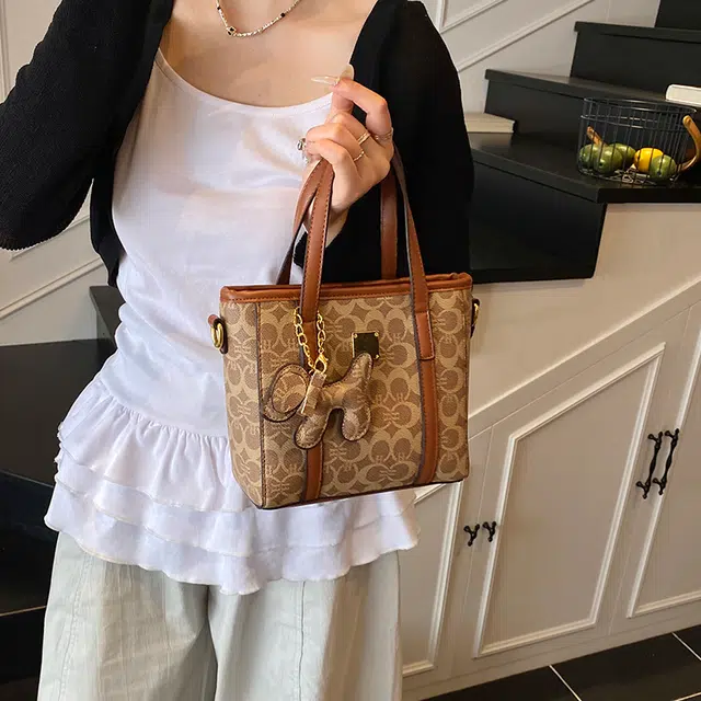 CREAM BEAR PU