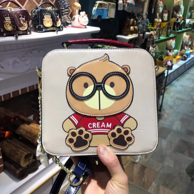 CREAM BEAR PU