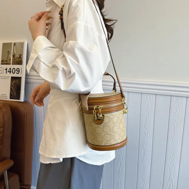 CREAM BEAR PU