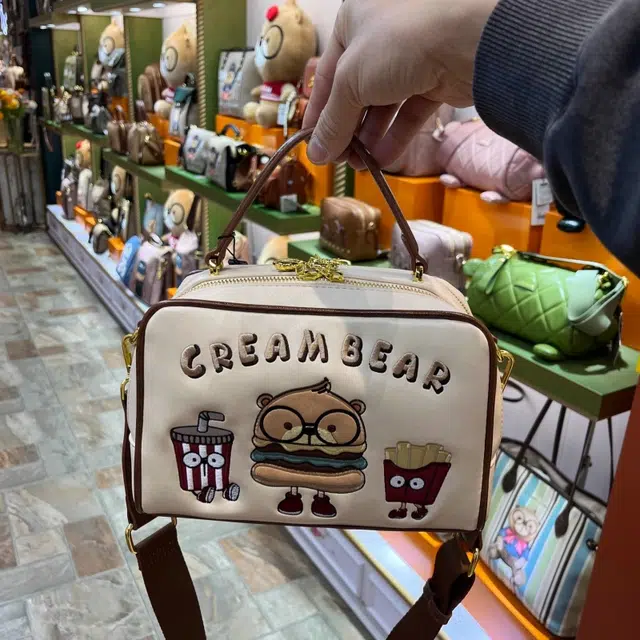 CREAM BEAR PU