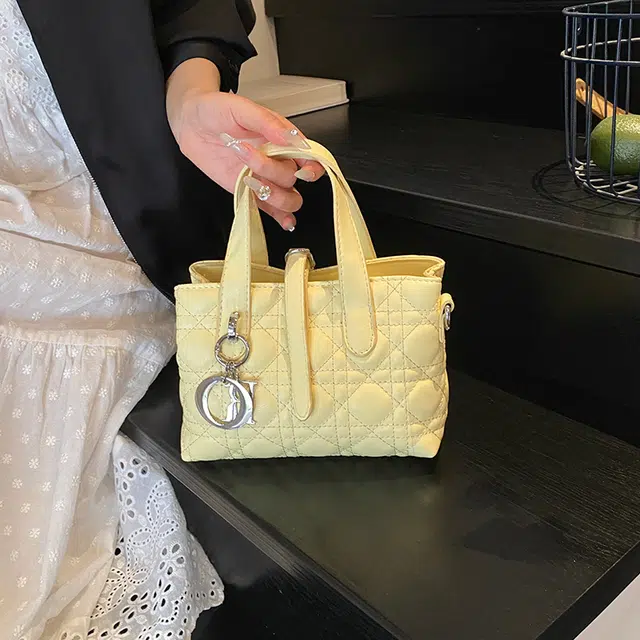CREAM BEAR PU
