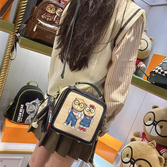 CREAM BEAR PU