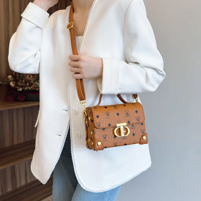 CREAM BEAR PU