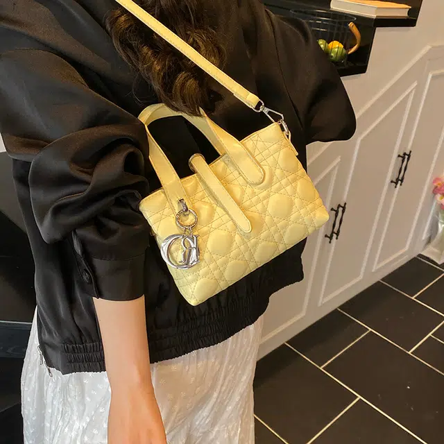 CREAM BEAR PU