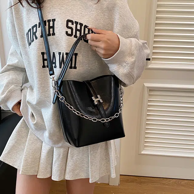 CREAM BEAR PU